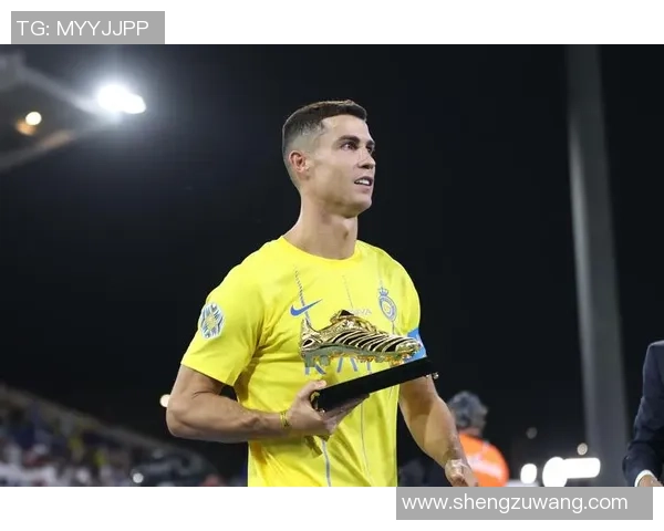 足球小报大奖揭晓 当选球星荣膺年度最佳称号引爆球迷热议