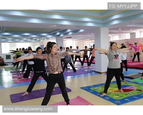 足球明星与小球迷的心灵对话 激励他们追梦与努力的真挚话语