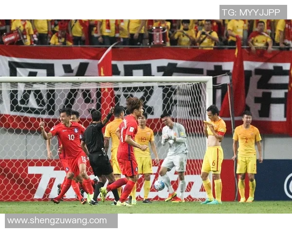 足球全周精彩回顾从星期一到星期天每一场比赛带你领略激情四溢的绿茵赛场